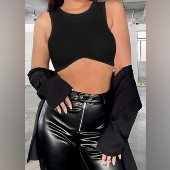 Black Rib Knit Racerback Crop Top - Picture 3 of 12